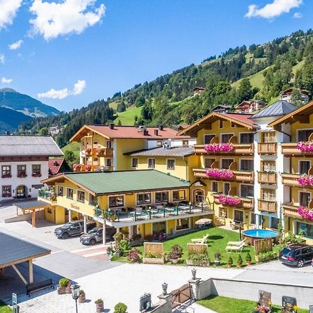 Hotel Oberwirt - Nahe An Saalbach Und Zell Am See, Viehhofen Sommercard Экстерьер фото