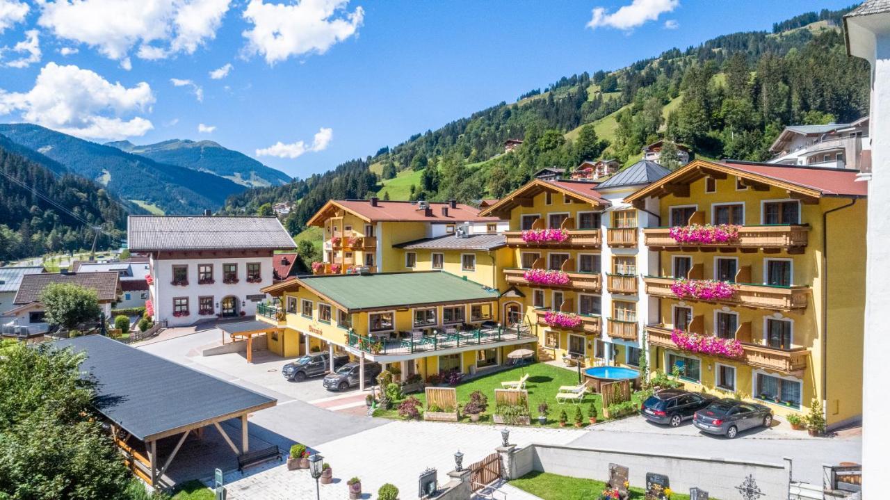 Hotel Oberwirt - Nahe An Saalbach Und Zell Am See, Viehhofen Sommercard Экстерьер фото