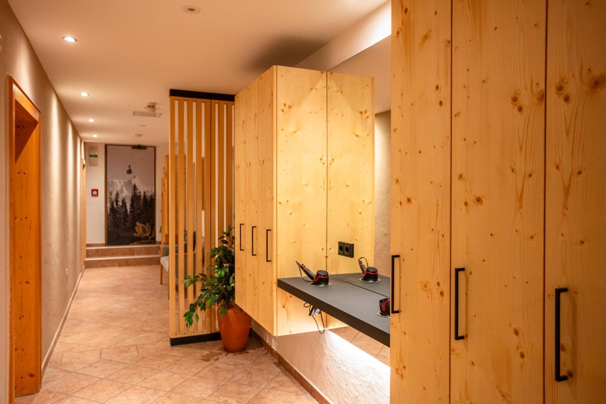 Hotel Oberwirt - Nahe An Saalbach Und Zell Am See, Viehhofen Sommercard Экстерьер фото