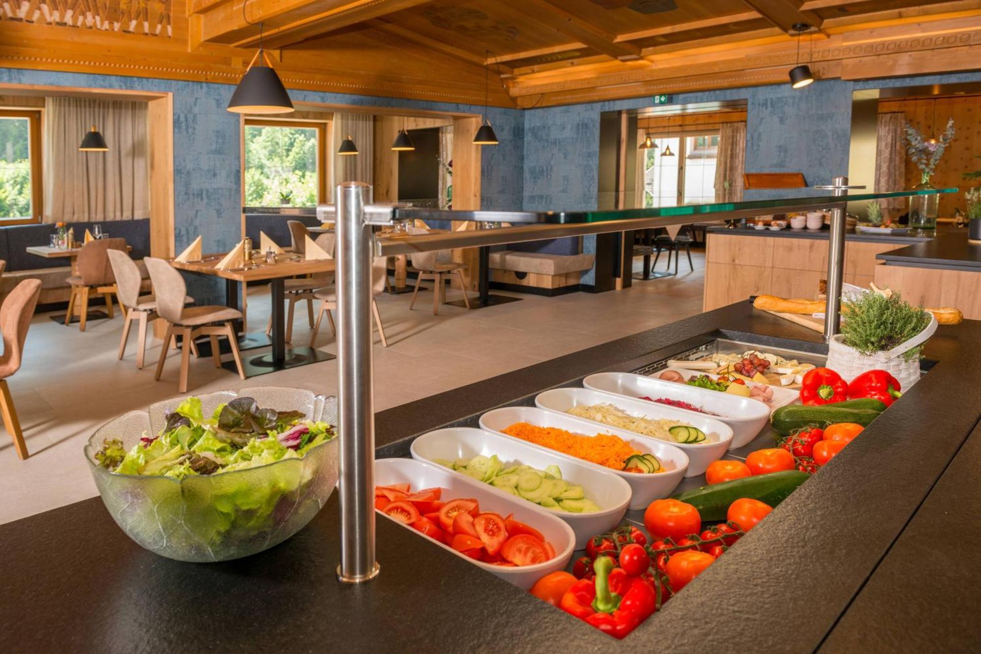 Hotel Oberwirt - Nahe An Saalbach Und Zell Am See, Viehhofen Sommercard Экстерьер фото