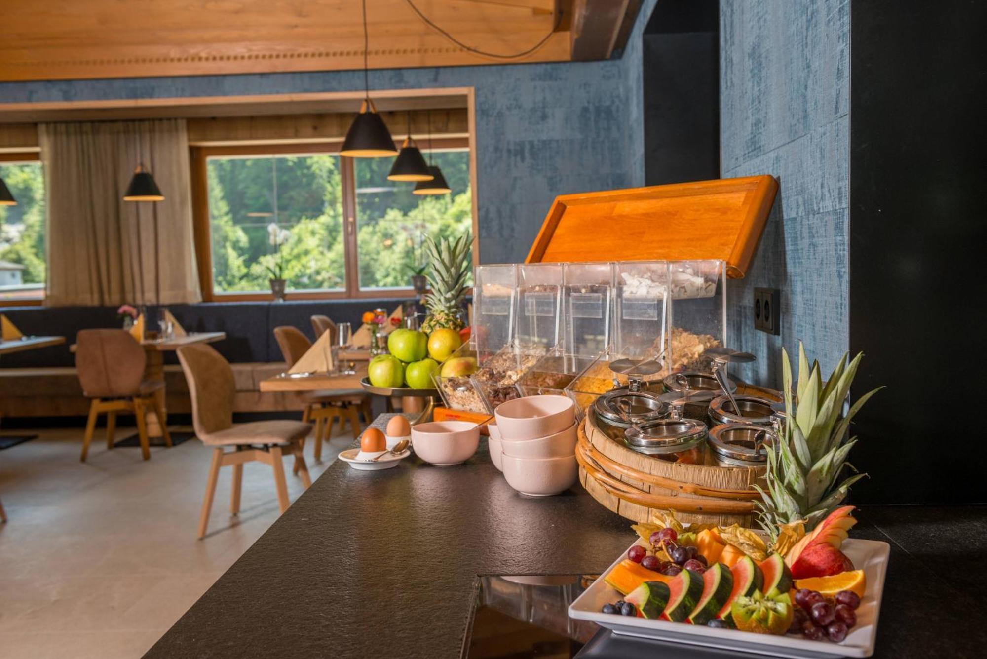 Hotel Oberwirt - Nahe An Saalbach Und Zell Am See, Viehhofen Sommercard Экстерьер фото