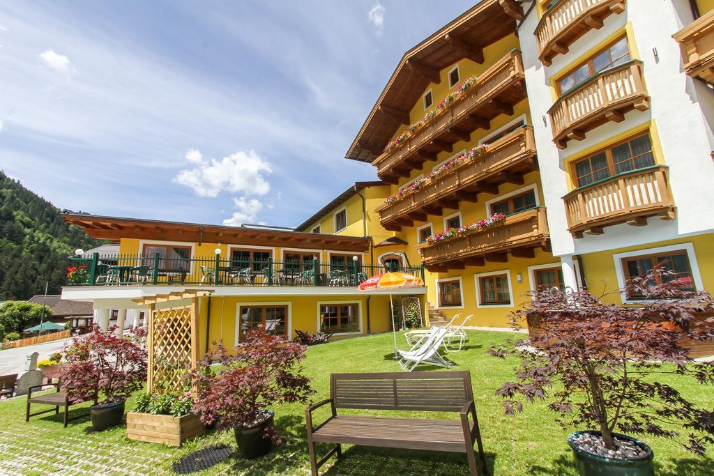 Hotel Oberwirt - Nahe An Saalbach Und Zell Am See, Viehhofen Sommercard Экстерьер фото